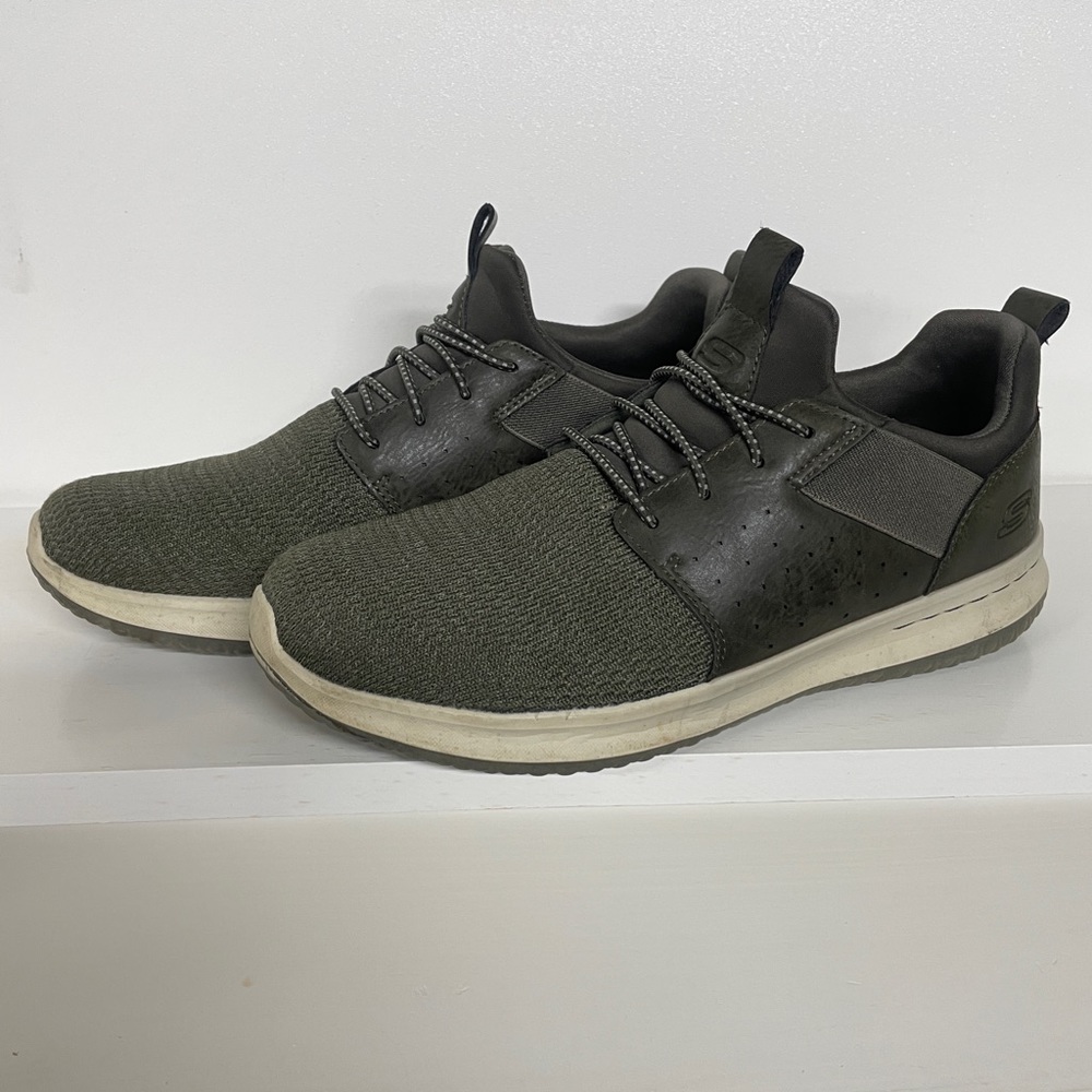 Men’s Skechers Classic Fit